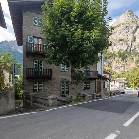 Cozy In Courmeyeur Center * Courmayeur