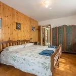 Cozy In Courmeyeur Center كورمايور