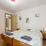 Cozy In Courmeyeur Center شقة كورمايور
